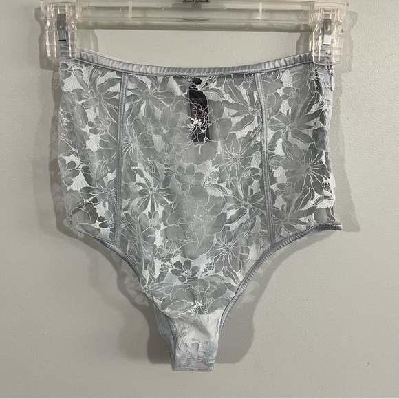 Victoria’s Secret size S/P sky blue high-waist cheeky panties - Picture 7 of 8